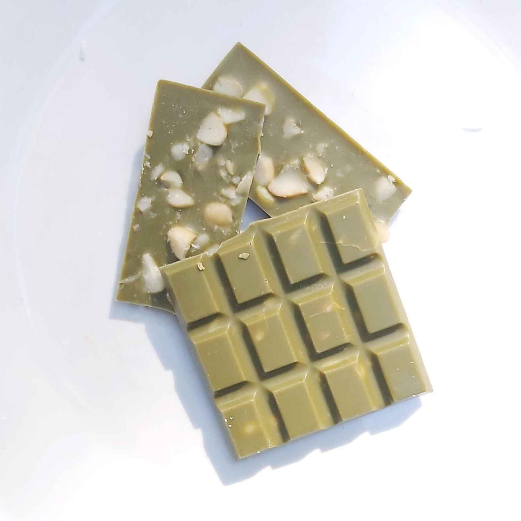 Matcha Latte - Healthy White Vegan Chocolate - Yogi Super Foods